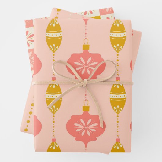 休日のオーナメントとビーズトリオギフトラップ ラッピングペーパーシート (インサイチュ)