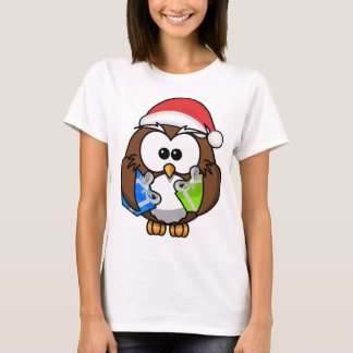 休日のフード付きスウェットシャツのクリスマスのTシャツフクロウサンタ Tシャツ