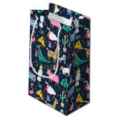 休日の予測できな動物とアイコンのパターン スモールペーパーバッグ (裏面アングル)
