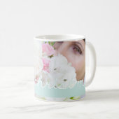 休日の写真の白く青いクリスマスのメリークリスマス コーヒーマグカップ (正面右)