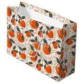 休日の果物と花のパターン ラージペーパーバッグ (正面アングル)