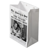 休日パーソナライズされた抱き枕クリスマス新聞 ミディアムペーパーバッグ (正面アングル)