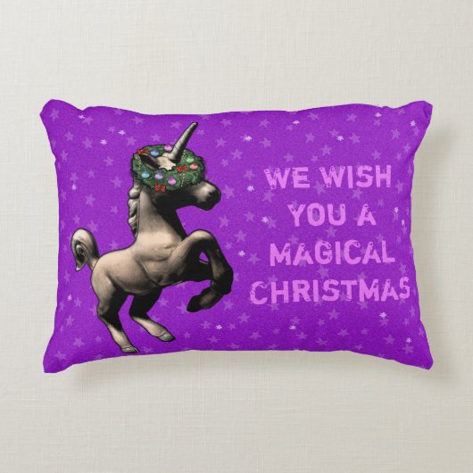 "休日ユニコーン"のクリスマスのアクセントの枕(紫色) アクセントクッション (正面)