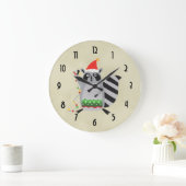 休日ライトを握っているクリスマスのアライグマ ラージ壁時計 (ホーム)