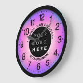 会社のカスタムロゴピンク白の名前のスローガン ラージ壁時計 (傾斜)