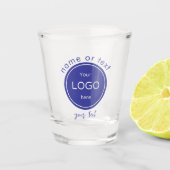 会社のビジネスロゴを追加するバー青 ショットグラス (正面)