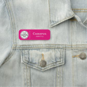 会社のモダンロゴホットピンク従業員 名札 (インサイチュ)