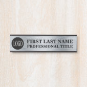 会社のロゴオフィスのドアのサインフェイクシルバー サインプレート (正面)