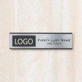 会社のロゴオフィスのドアの看板シルバー サインプレート (正面)