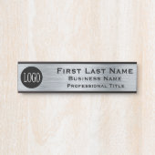 会社のロゴオフィスのドアの看板メタリックルック サインプレート (正面)