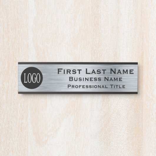 会社のロゴオフィスのドアの看板メタリックルック サインプレート (正面)