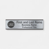 会社のロゴオフィスのドアの看板メタリックルック サインプレート (正面)