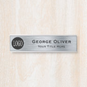 会社のロゴオフィスのドアの看板メタリックルック サインプレート (正面)