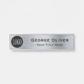 会社のロゴオフィスのドアの看板メタリックルック サインプレート (正面)