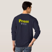 会社のロゴ付きのプレス資格情報シャツを入手 Tシャツ (裏面フル)