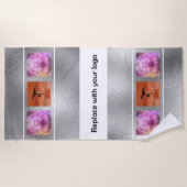 会社のロゴ写真コラージュ銀エレガント ビーチタオル (正面)