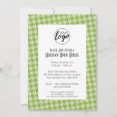 会社ロゴ付きOfficeパーティーの明るい緑のチェック 招待状 (正面)