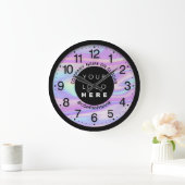 会社ロゴ抽象芸術ピンクホログラフ名標語 ラージ壁時計 (ホーム)