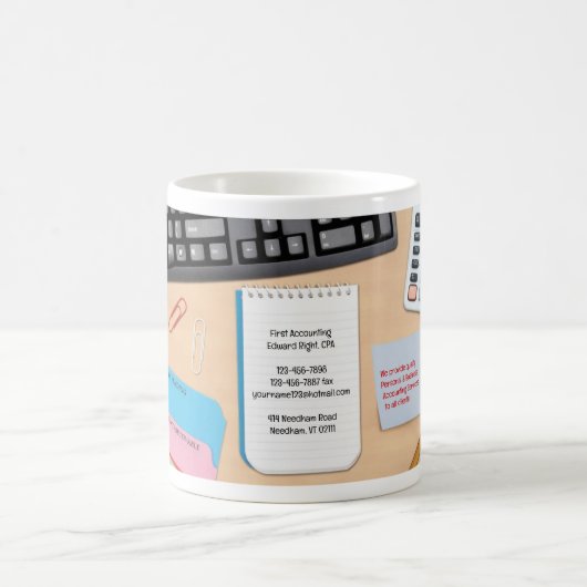 会計オフィスデスクの背景のマグカップ コーヒーマグカップ (中央)