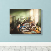 会計士 – The- Bookkeeping dept 1902 キャンバスプリント (インサイチュ (ウッドフロア))