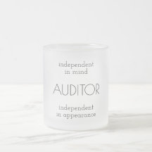 "会計検査官: 心及び出現の独立者"