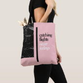 伝染性飛行ピンクのトート トートバッグ (クローズアップ)