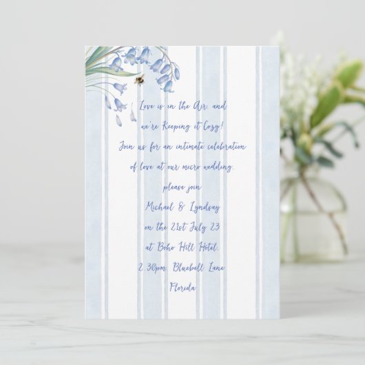 伝統ブルーベルとハチ手書き結婚の 招待状 (スタンド正面)