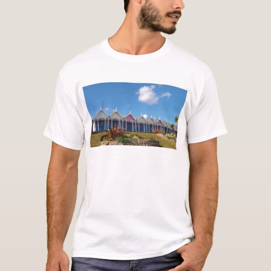 伝統的なイギリスのビーチハット Tシャツ (正面)