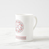 伝統的なルーマニアの民芸のモチーフルーマニア1 ボーンチャイナマグカップ (正面右)