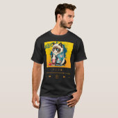 伝統的な日本の着物を着たちび猫 Tシャツ (正面フル)