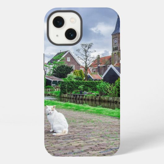伝統的な漁村の猫 iPhoneケース (裏面)