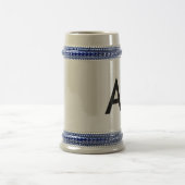 伝統的な陶器のビールジョッキ ビールジョッキ (中央)
