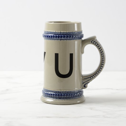 伝統的な陶器のビールジョッキ ビールジョッキ (右)