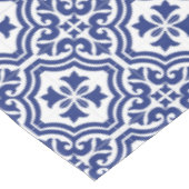 伝統的な青と白のスペインのAzulejo テーブルクロス (アングル)