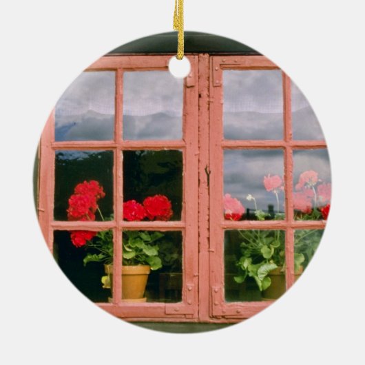 伝統的のの窓のすみれ色のゼラニウムHo セラミックオーナメント (裏面)