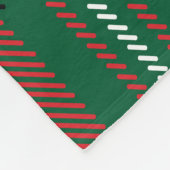 伝統的タータンチェック:赤 – 緑の格子模様 フリースブランケット (角)