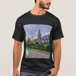 伝統的魚釣りヴィレッジマルケンインオランダ Tシャツ
