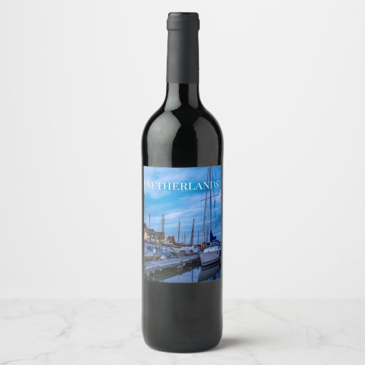 伝統的魚釣り町夜景 ワインラベル (正面)