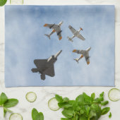 伝統- P-51 Mustang,F-86-F Saber,F-22A Raptor キッチンタオル (折り畳み)