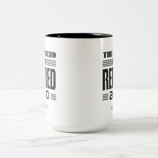 伝説が持つ引退退職した ツートーンマグカップ (中央)