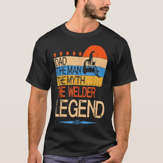 伝説の男を歓迎する消防士の伝説 Tシャツ (正面)