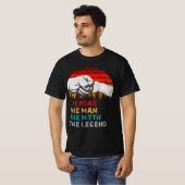 伝説の神話の男を継父 Tシャツ (正面フル)