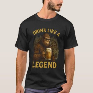 伝説のTシャツのようなビグフットのドリンク男性へ Tシャツ