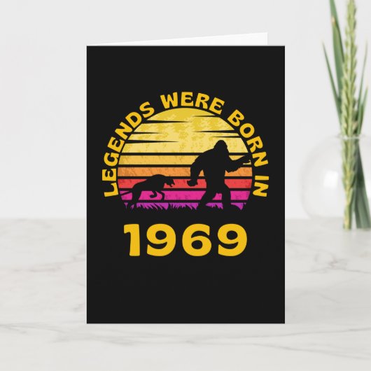 伝説は1969年にビッグフットとともに生まれた カード (正面)