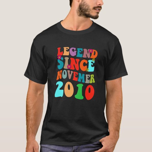 伝説2010年11月以来のヴィンテージ誕生日レトロ Tシャツ (正面)
