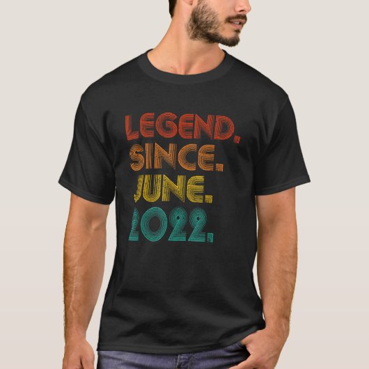 伝説2022年6月以来ヴィンテージ2022誕生日アニヴ Tシャツ (正面)