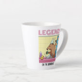 伝説（浴室で）グラウンドホッグを歌う カフェラテマグ (右アングル)