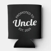 伯父Estに昇格。2024 I 缶クーラー (裏面)