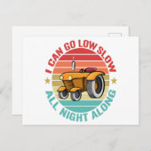 低いスピードで夜までユーモアあふれるトラクターで走れる ポストカード (正面/裏面)