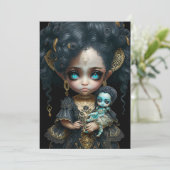 低い眉、ゴシックの女の子とアンティーク人形、大きな目 招待状 (スタンド正面)